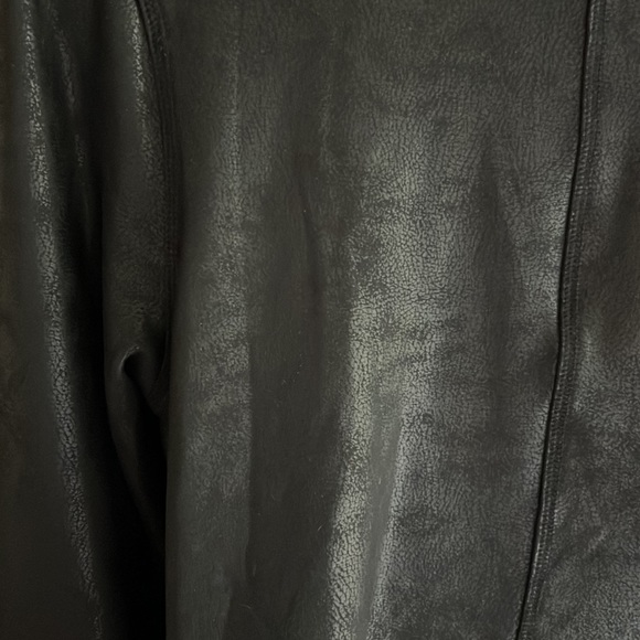 Faux leather black jacket - bomber style - apricot lane - Picture 6 of 7